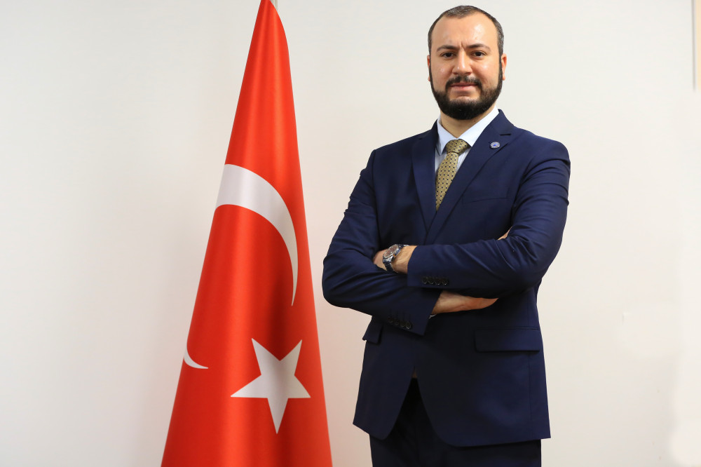 mesut aydınlı
